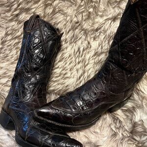 TONY LAMA FULL CAIMAN WESTERN Boots, black sz 9 NEW SOLES & HEELS(flaws on shaf)